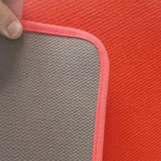 Support de tapis rouge