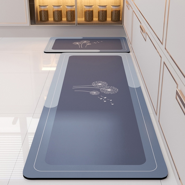 Porter un tapis de cuisine résistant et résistant aux taches