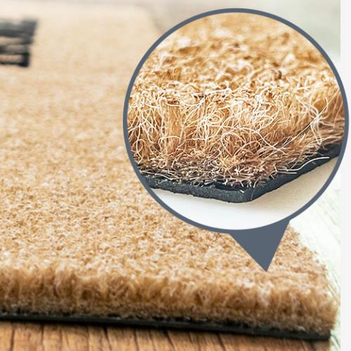Gros plan de la surface du paillasson imitation cocotier
