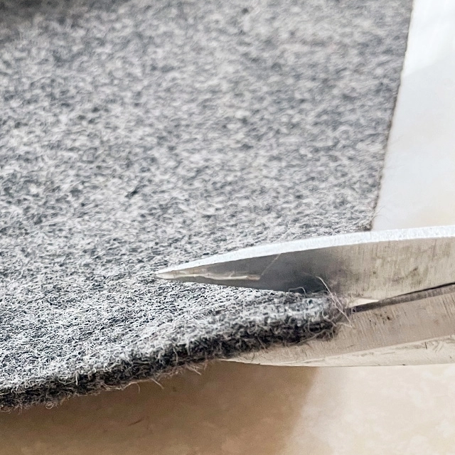 Sous-tapis en feutre : avec une base chaleureuse, transportant la beauté de l'espace