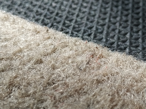 Sous-couche de tapis en feutre noir 8' x 10' porte-tapis antidérapant avec feutre double surface 1/4 d'épaisseur et prise en caoutchouc - convient à tous les sols