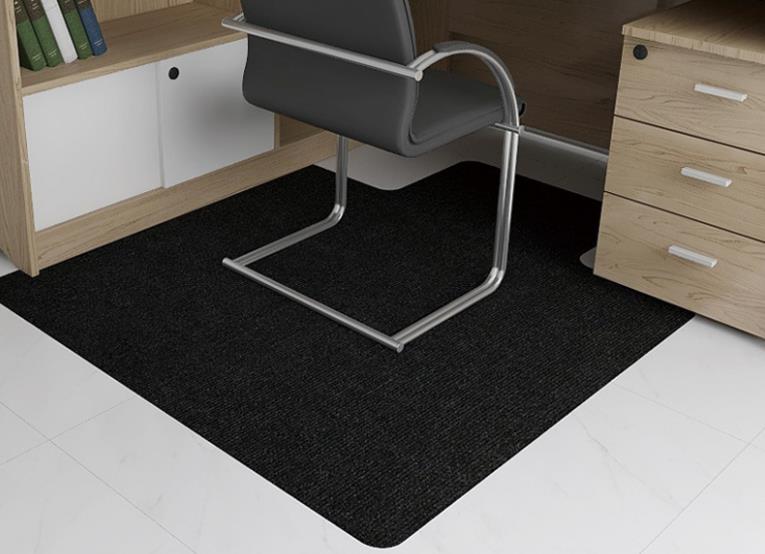 Afficher l’image d’un coussin de chaise rayé