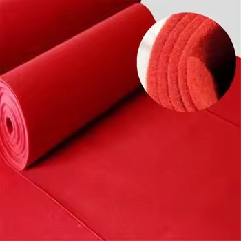 Tapis rouge pour fête, 0,9 x 15,2 m – Déroulage du tapis rouge Hollywood pour un événement spécial.